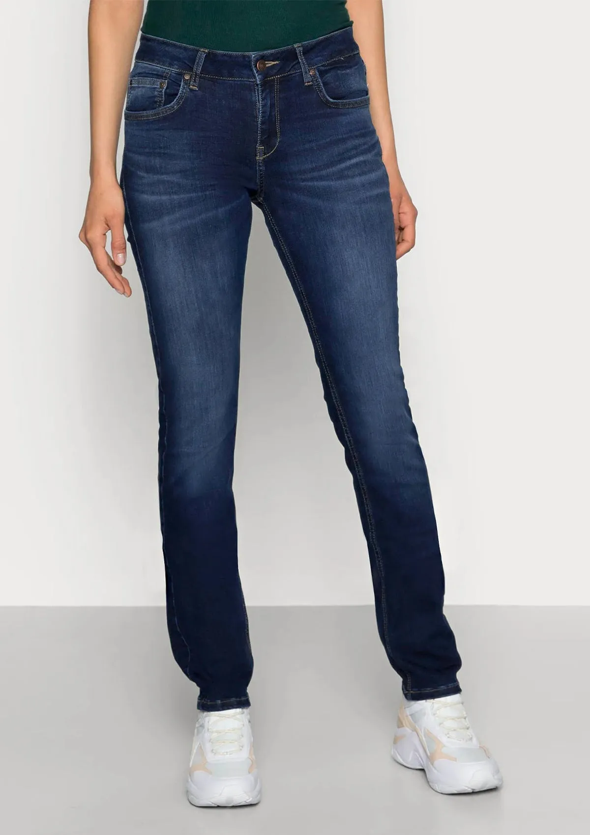 Aspen Y Sian Mid Rise Slim Straight Jean