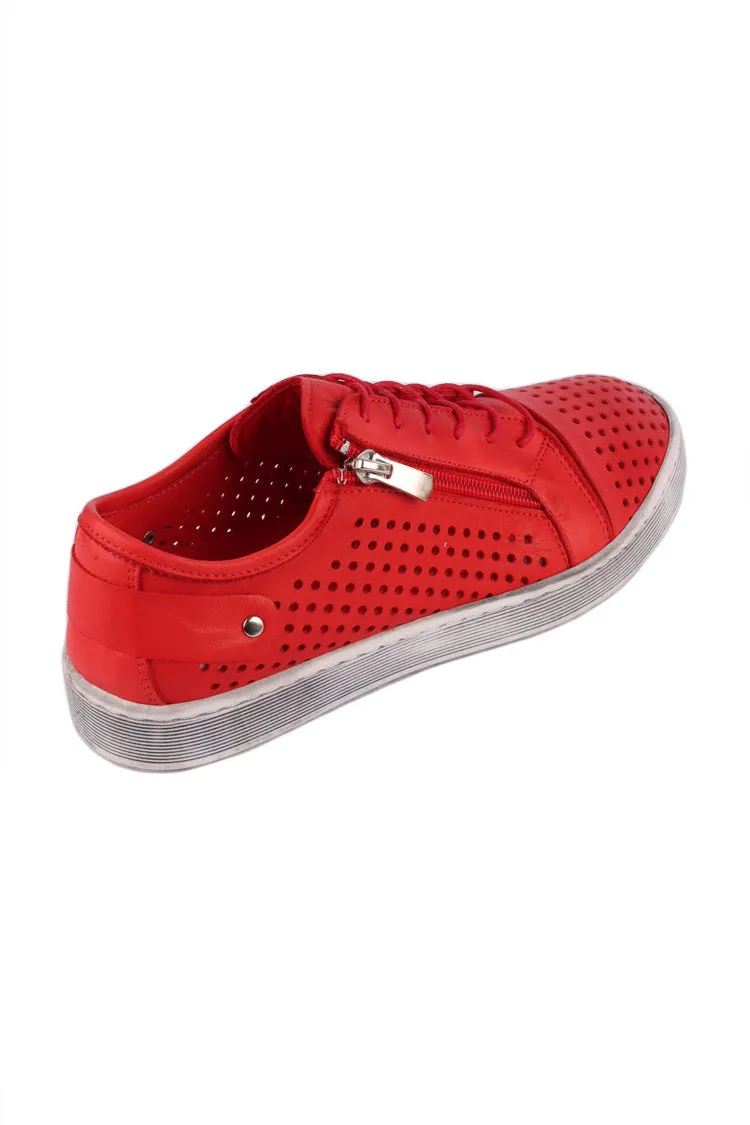 EG17 Sneakers in Red