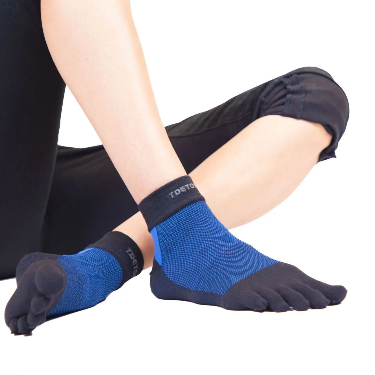 ToeToe Outdoor Liner Socks OVER Ankle